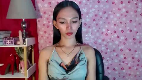 Snapshot of yourfavoratericcie chatting on 10-12-25, 01:59 RICCIE MAE online show from 10-12-25, 01:59