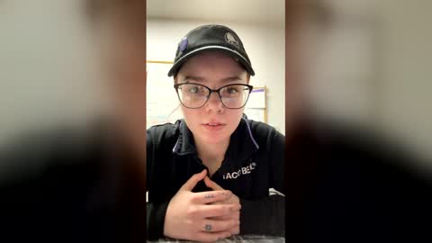 yourfavoriteshorty online show from 02-24-26, 04:32