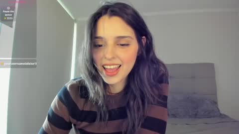 Snapshot of yourfreakygirl chatting on 04-06-26, 09:16 Helena online show from 04-06-26, 09:16