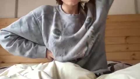 Snapshot of yourgirlaurora chatting on 04-04-26, 02:47 yourgirlaurora online show from 04-04-26, 02:47