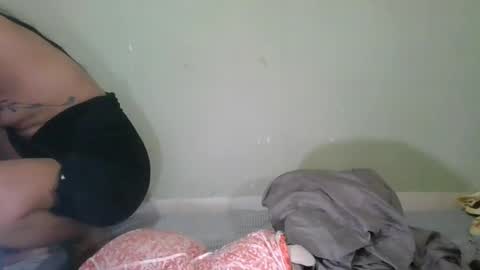 mimi online show from 01-22-25, 03:07