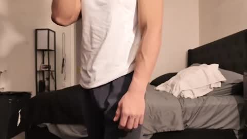 Snapshot of yourguuy21 chatting on 07-01-26, 04:03 yourguuy21 online show from 07-01-26, 04:03