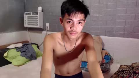 Snapshot of yourguy_josh23 chatting on 04-06-26, 01:12 Josh online show from 04-06-26, 01:12