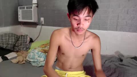 Snapshot of yourguy_josh23 chatting on 04-16-26, 08:37 Josh online show from 04-16-26, 08:37