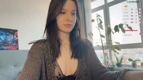 Aida online show from 12-17-24, 08:34