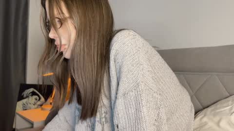 Aida online show from 12-27-24, 02:12