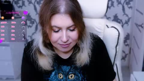 Snapshot of yourkarma_2_0 chatting on 09-30-25, 11:37 Karma online show from 09-30-25, 11:37