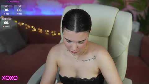 L O L A online show from 05-16-26, 06:32
