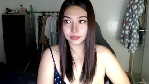 tifanny online show from 02-12-25, 08:16