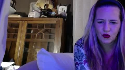 Snapshot of yourmomma999 chatting on 01-04-25, 05:37 yourmomma999 online show from 01-04-25, 05:37