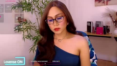 Snapshot of yournaughty_poxysweet chatting on 06-22-26, 12:02 poxy online show from 06-22-26, 12:02