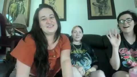 Snapshot of yournewfavoritecamgirl chatting on 07-15-26, 04:45 Lexi online show from 07-15-26, 04:45