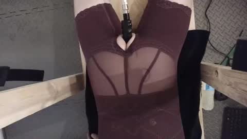 Snapshot of yournextdoor_neighbor chatting on 10-30-25, 10:06 yournextdoor_neighbor online show from 10-30-25, 10:06