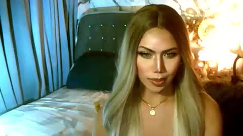 Chloe online show from 03-15-26, 04:35