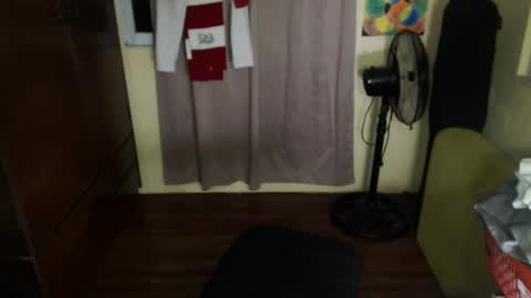 Snapshot of yourpinoy chatting on 12-16-24, 02:05 Iring online show from 12-16-24, 02:05