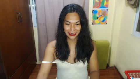 Snapshot of yourpinoy chatting on 01-07-25, 12:31 Iring online show from 01-07-25, 12:31