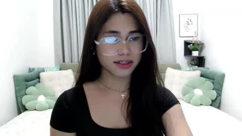 yourprettyblythe_ts online show from 12-22-25, 08:33