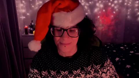 Snapshot of yourscosmic chatting on 12-21-24, 10:30 Yours Cosmic online show from 12-21-24, 10:30