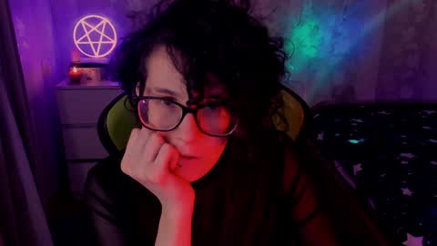 Snapshot of yourscosmic chatting on 02-05-25, 10:22 Yours Cosmic online show from 02-05-25, 10:22