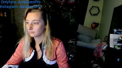 Snapshot of yoursecretgirlfriend963 chatting on 02-08-25, 03:42 AsiaGoesPro - On All Socials online show from 02-08-25, 03:42