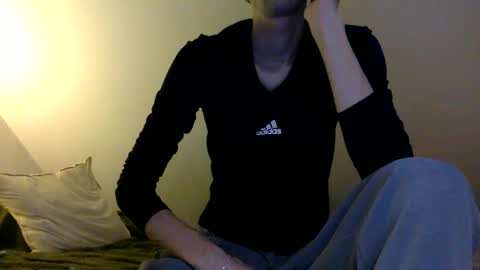 Snapshot of yoursexymat3 chatting on 02-21-25, 04:26 Yoursexymat3 online show from 02-21-25, 04:26