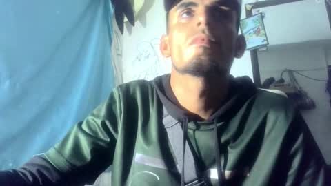 Snapshot of yourskinnybooy chatting on 11-12-25, 12:44 sander online show from 11-12-25, 12:44