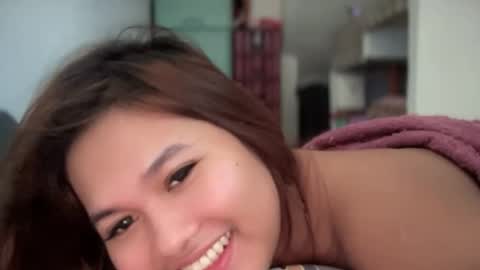 Snapshot of yoursweetgirl_zia chatting on 05-05-26, 04:53 yoursweetgirl_zia online show from 05-05-26, 04:53