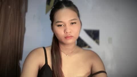 yoursweetgirl_zia online show from 05-16-26, 06:32