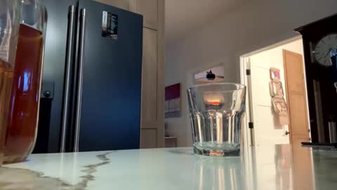 Alison online show from 01-18-26, 01:26