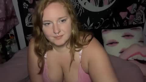 Snapshot of yourthickgingergoddess chatting on 09-28-25, 05:46 yourthickgingergoddess online show from 09-28-25, 05:46