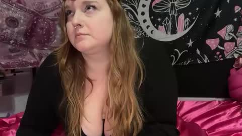Snapshot of yourthickgingergoddess chatting on 12-01-25, 07:02 yourthickgingergoddess online show from 12-01-25, 07:02