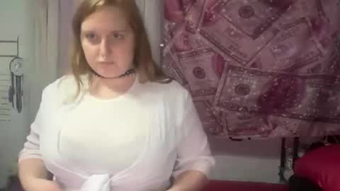 Snapshot of yourthickgingergoddess chatting on 12-16-25, 01:21 yourthickgingergoddess online show from 12-16-25, 01:21