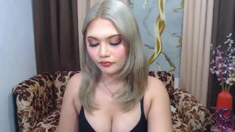 Snapshot of youungsextdeity chatting on 06-16-26, 10:07 cathy online show from 06-16-26, 10:07