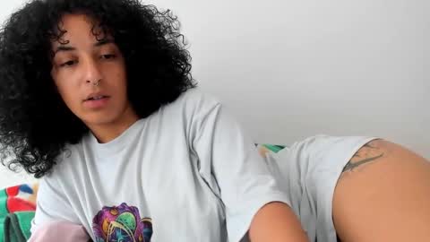 elizabeth  ju   online show from 02-17-25, 05:21