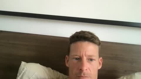 Snapshot of yoyoyo1221 chatting on 10-23-25, 01:38 yoyoyo1221 online show from 10-23-25, 01:38