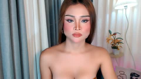 Snapshot of ysabellefox chatting on 04-22-26, 10:06 ysabellefox online show from 04-22-26, 10:06