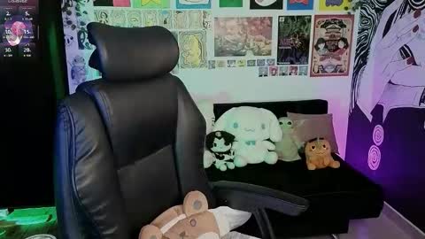    rawr   Anne Independent model      online show from 01-18-26, 01:42