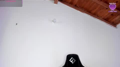 Yuliet online show from 09-27-25, 04:34