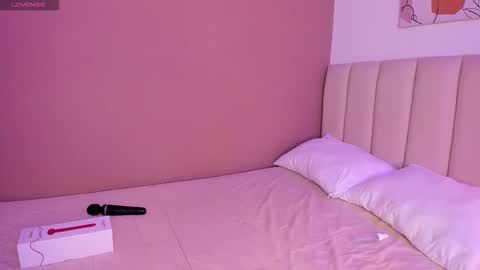 Yuliet online show from 10-14-25, 08:53