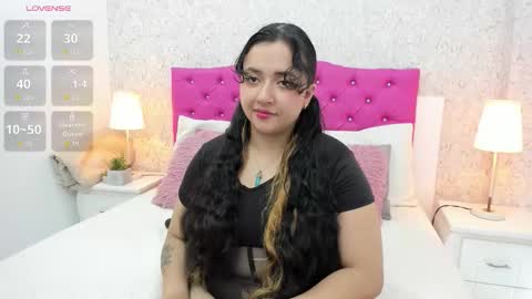 Snapshot of yuli_lozano chatting on 02-17-26, 08:04 Yuli online show from 02-17-26, 08:04