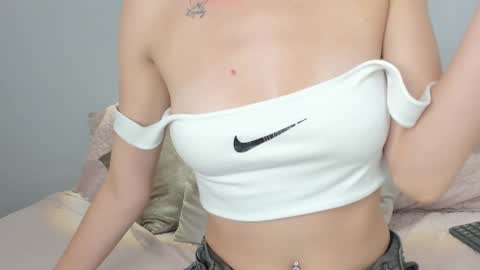 yulievans online show from 12-24-24, 10:06