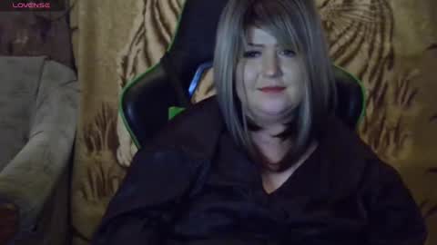 Snapshot of yuliiared chatting on 11-30-25, 02:15 yuliiared online show from 11-30-25, 02:15