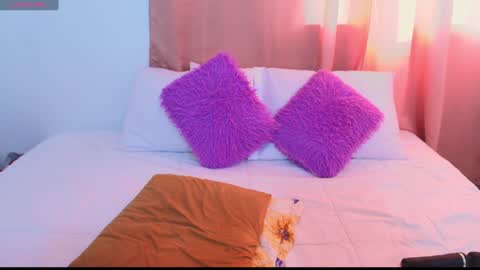 Snapshot of yulina_xue chatting on 02-03-25, 09:29 Yulina online show from 02-03-25, 09:29