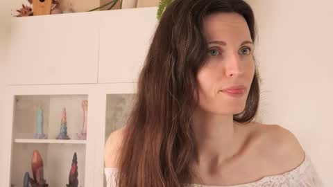 yulla dao online show from 02-16-25, 10:21