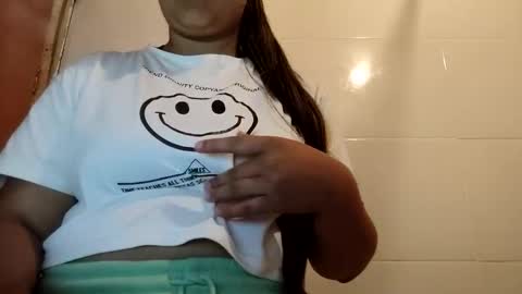 yulyorozco2020 online show from 02-19-26, 11:23