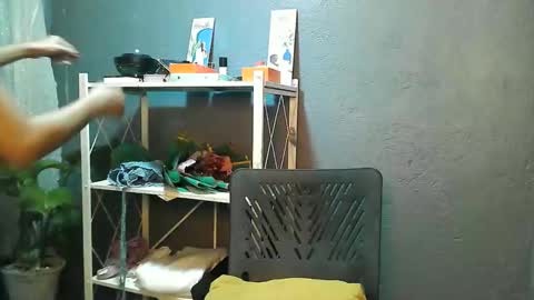 yumi_18 online show from 11-25-25, 06:08