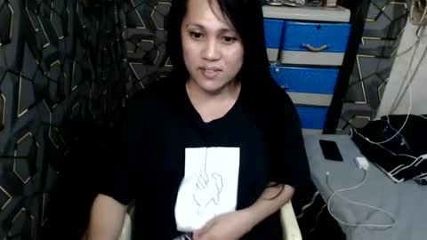 yumi online show from 11-04-25, 05:23