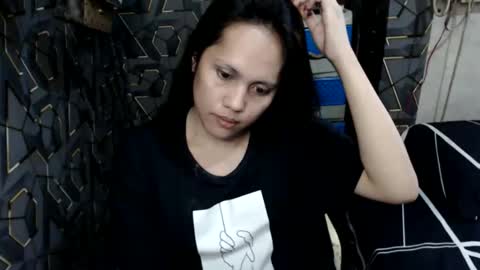 yumi online show from 03-31-26, 02:13