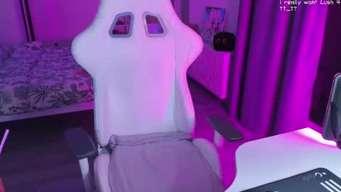 Snapshot of yumi_youkai chatting on 02-10-25, 03:21 Yumi 3 online show from 02-10-25, 03:21