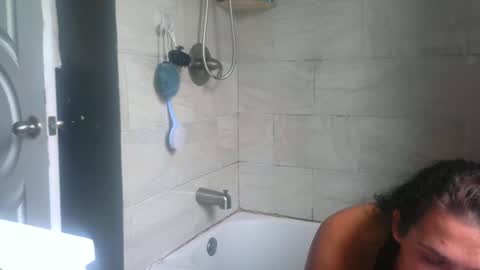 Snapshot of yumiepussyy chatting on 06-25-26, 03:27 Payton kelly online show from 06-25-26, 03:27